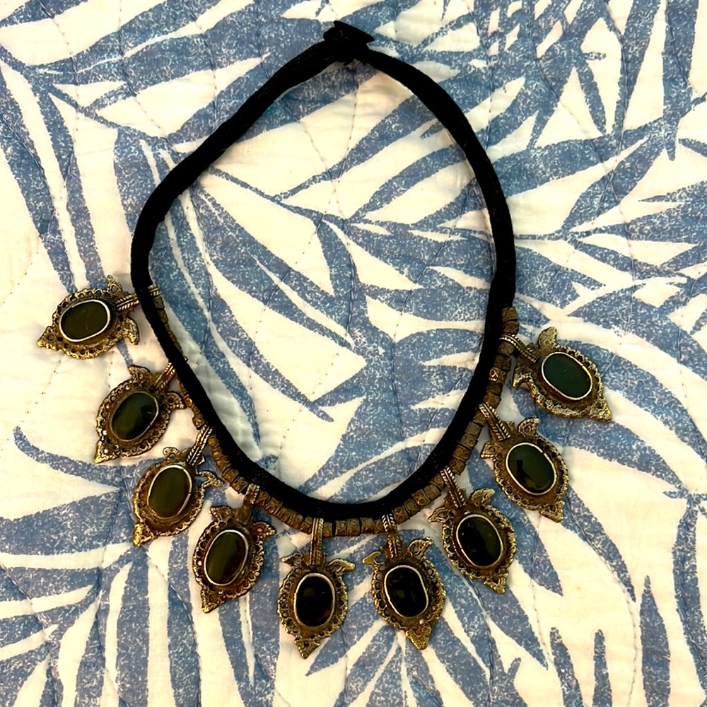 Antique style necklace